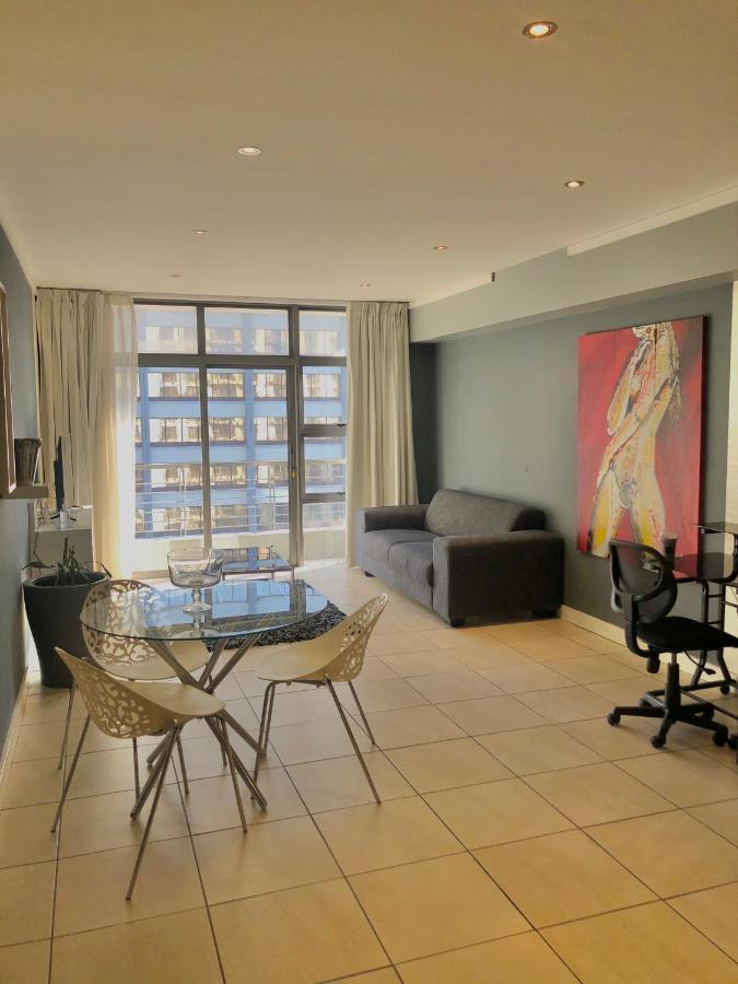 Icon Self Catering Apartment In Cape Town Near Waterfront And Cticc Exterior photo